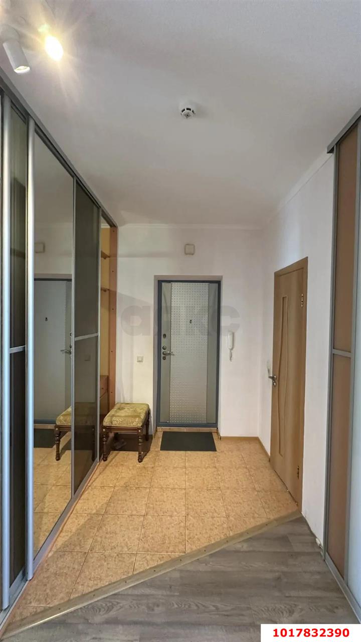 Фото №7: 3-комнатная квартира <span class="whitespace-nowrap">94 м²</span>, <span class="whitespace-nowrap">13/15 эт.</span> - Краснодар, Западный внутригородской округ, мкр. Кожзавод, ул. Фридриха Энгельса