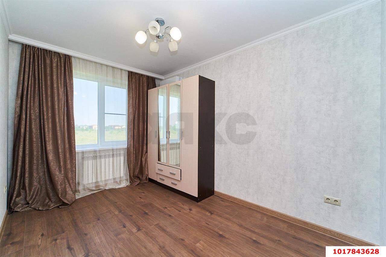 Фото №4: Дом <span class="whitespace-nowrap">125 м²</span> <span class="whitespace-nowrap">+ 4 сот.</span>, <span class="whitespace-nowrap">2 эт.</span> - Краснодар, Прикубанский внутригородской округ, мкр. Тихая Поляна, ул. Писателя В.П. Неподобы, 62