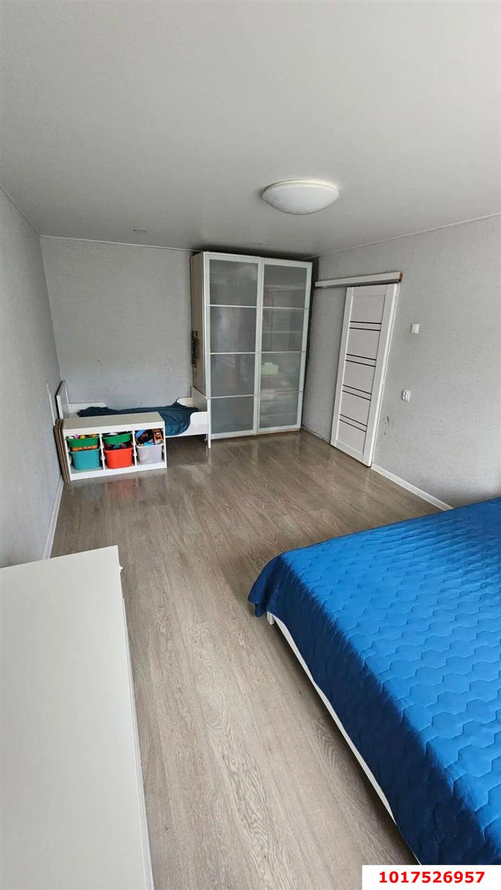 Фото №3: 1-комнатная квартира <span class="whitespace-nowrap">38 м²</span>, <span class="whitespace-nowrap">1/10 эт.</span> - Краснодар, Западный внутригородской округ, мкр. Юбилейный, б-р Платановый, 15