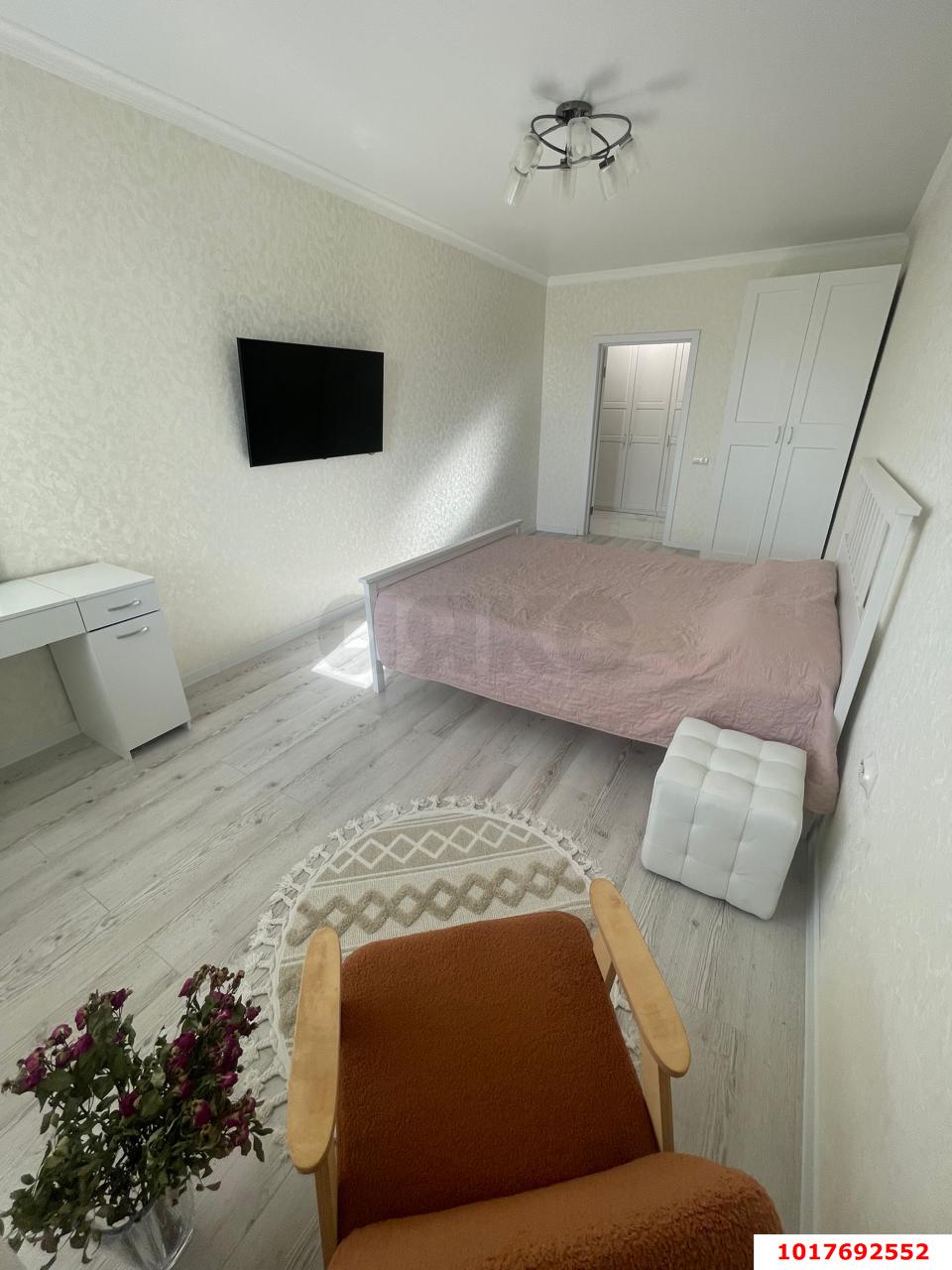 Фото №5: 2-комнатная квартира <span class="whitespace-nowrap">70 м²</span>, <span class="whitespace-nowrap">6/17 эт.</span> - Краснодар, Карасунский внутригородской округ, ЖК Грин Парк, мкр. Участок № 35, ул. имени Дмитрия Благоева, 29к2