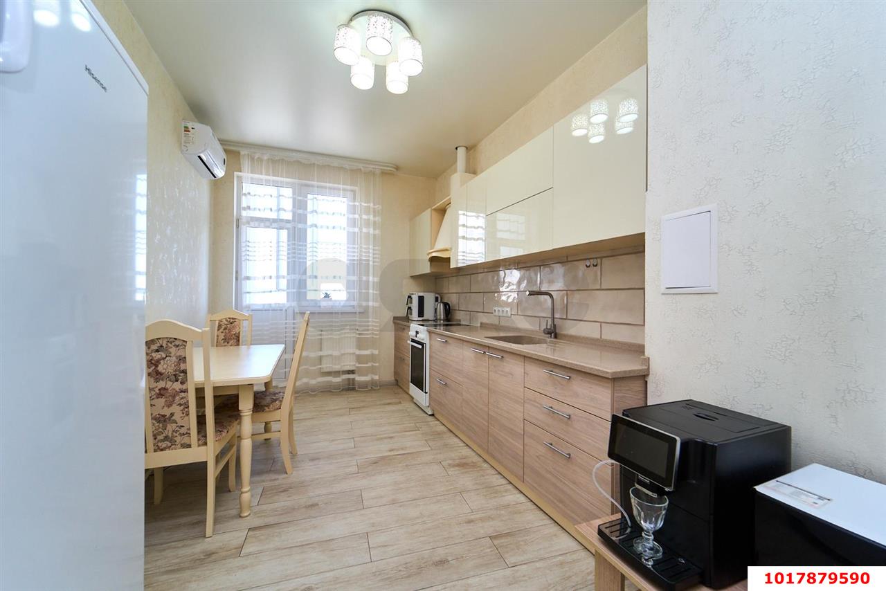 Фото №2: 2-комнатная квартира <span class="whitespace-nowrap">70 м²</span>, <span class="whitespace-nowrap">12/16 эт.</span> - Краснодар, Центральный внутригородской округ, Черёмушки, мкр. ЖК Фонтаны, ул. Воронежская, 47/Г
