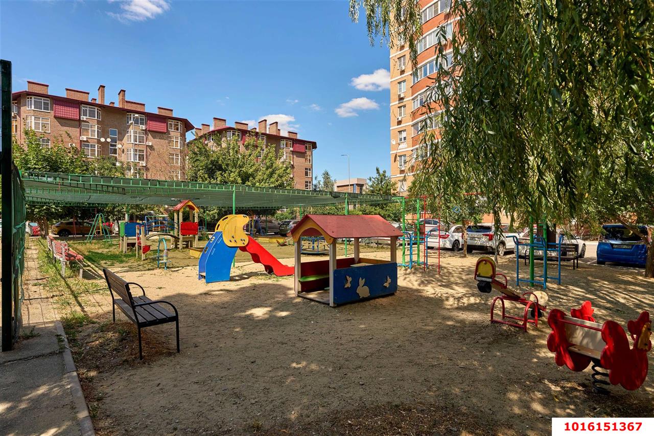 Фото №13: 3-комнатная квартира <span class="whitespace-nowrap">85 м²</span>, <span class="whitespace-nowrap">6/17 эт.</span> - Краснодар, Прикубанский внутригородской округ, мкр. Краевая Клиническая Больница, ул. Домбайская, 6