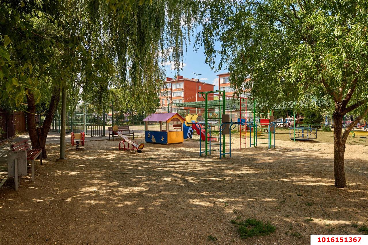 Фото №12: 3-комнатная квартира <span class="whitespace-nowrap">85 м²</span>, <span class="whitespace-nowrap">6/17 эт.</span> - Краснодар, Прикубанский внутригородской округ, мкр. Краевая Клиническая Больница, ул. Домбайская, 6