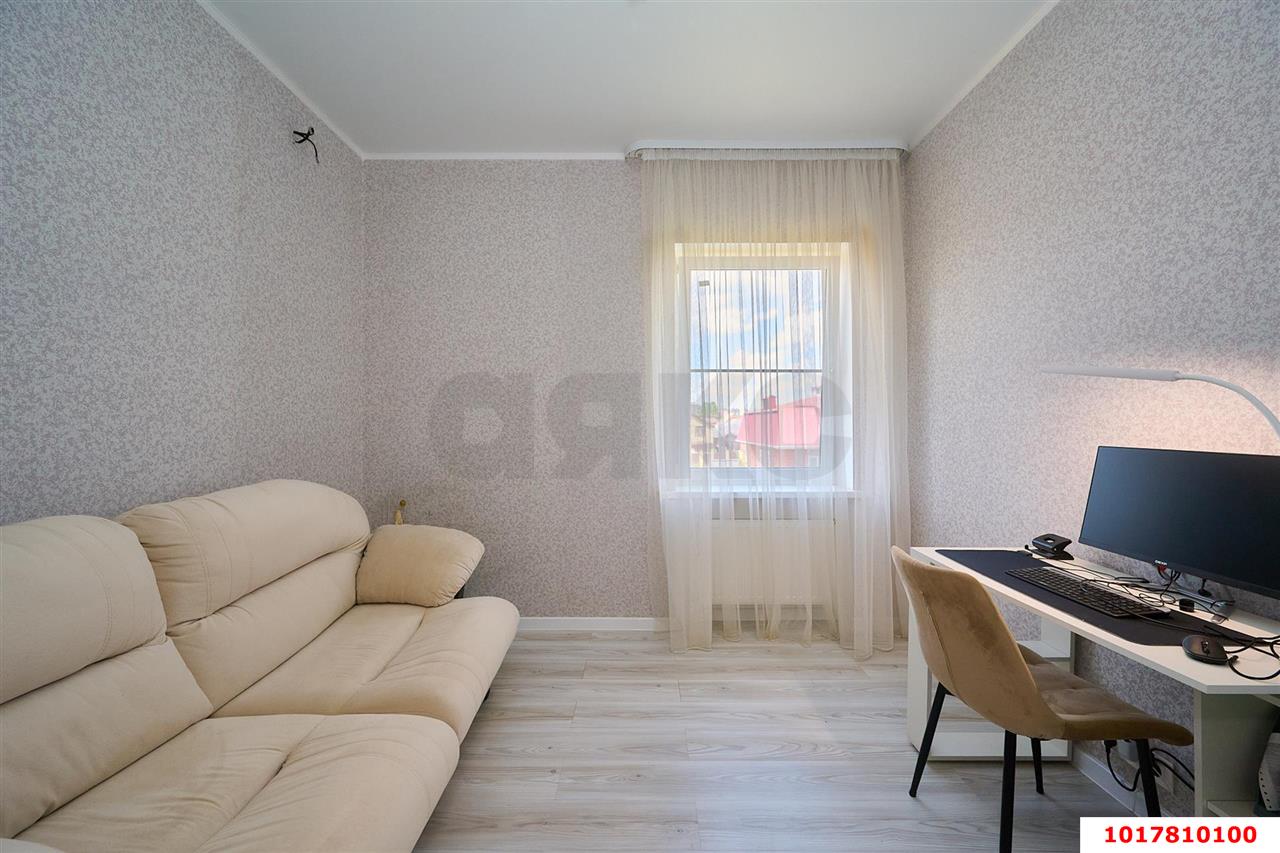 Фото №20: Дом <span class="whitespace-nowrap">266 м²</span> <span class="whitespace-nowrap">+ 3.5 сот.</span>, <span class="whitespace-nowrap">2 эт.</span> - Яблоновский, ул. Молодёжная