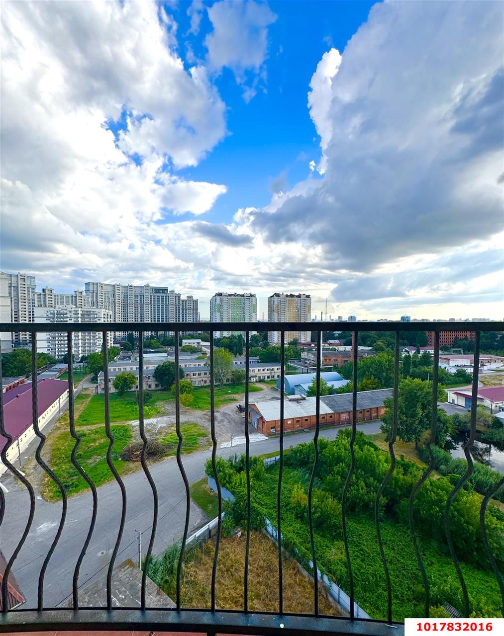 Фото №10: 2-комнатная квартира <span class="whitespace-nowrap">80 м²</span>, <span class="whitespace-nowrap">11/21 эт.</span> - Краснодар, Прикубанский внутригородской округ, Школьный, Круглик, мкр. жилой комплекс Версаль, ул. Черниговская, 1