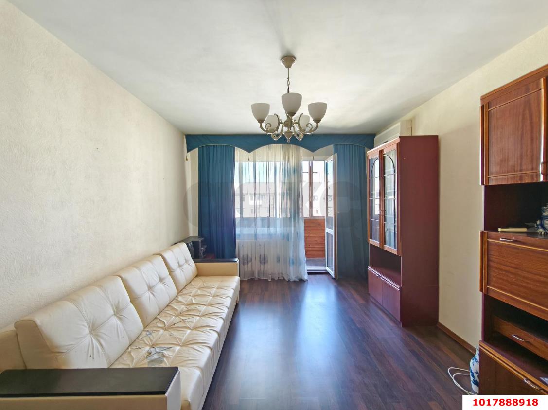 Фото №5: 3-комнатная квартира <span class="whitespace-nowrap">80 м²</span>, <span class="whitespace-nowrap">10/10 эт.</span> - Краснодар, Западный внутригородской округ, мкр. Юбилейный, пр-кт Чекистов, 13