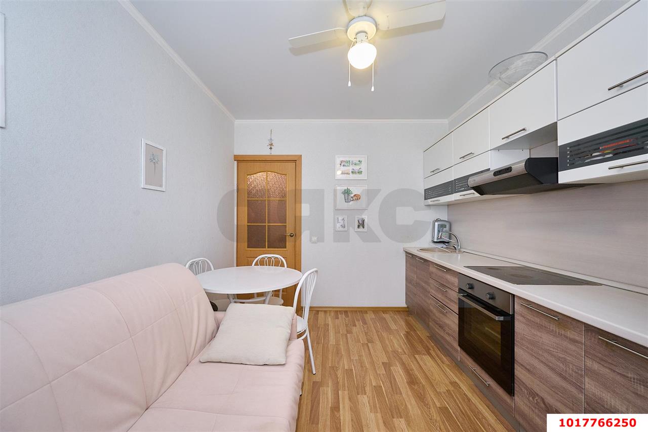 Фото №2: 1-комнатная квартира <span class="whitespace-nowrap">44 м²</span>, <span class="whitespace-nowrap">18/25 эт.</span> - Краснодар, Центральный внутригородской округ, Центральный, мкр. ЖК Три Богатыря, ул. Садовая, 161/2к2