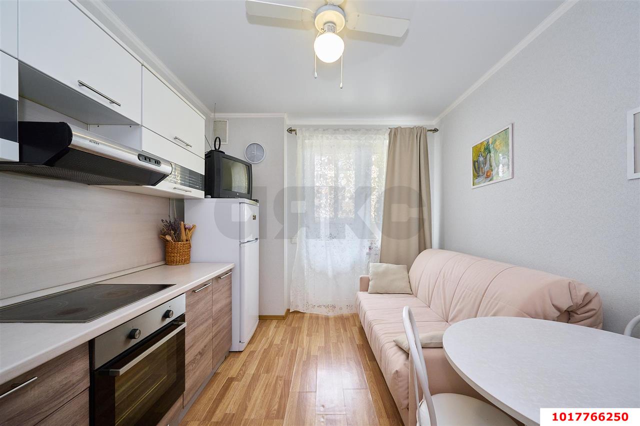 Фото №3: 1-комнатная квартира <span class="whitespace-nowrap">44 м²</span>, <span class="whitespace-nowrap">18/25 эт.</span> - Краснодар, Центральный внутригородской округ, Центральный, мкр. ЖК Три Богатыря, ул. Садовая, 161/2к2