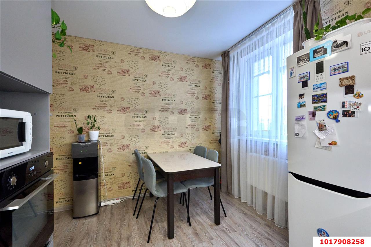 Фото №3: 1-комнатная квартира <span class="whitespace-nowrap">45 м²</span>, <span class="whitespace-nowrap">8/18 эт.</span> - Краснодар, Прикубанский внутригородской округ, Краевая Клиническая Больница, мкр. жилой комплекс Спорт-Сити, ул. Домбайская, 10/1к1