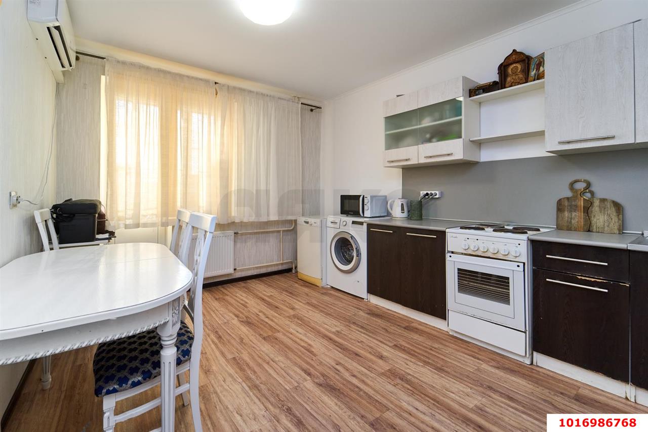 Фото №6: 2-комнатная квартира <span class="whitespace-nowrap">64 м²</span>, <span class="whitespace-nowrap">10/14 эт.</span> - Краснодар, Прикубанский внутригородской округ, мкр. Молодёжный, ул. Зеленоградская, 38