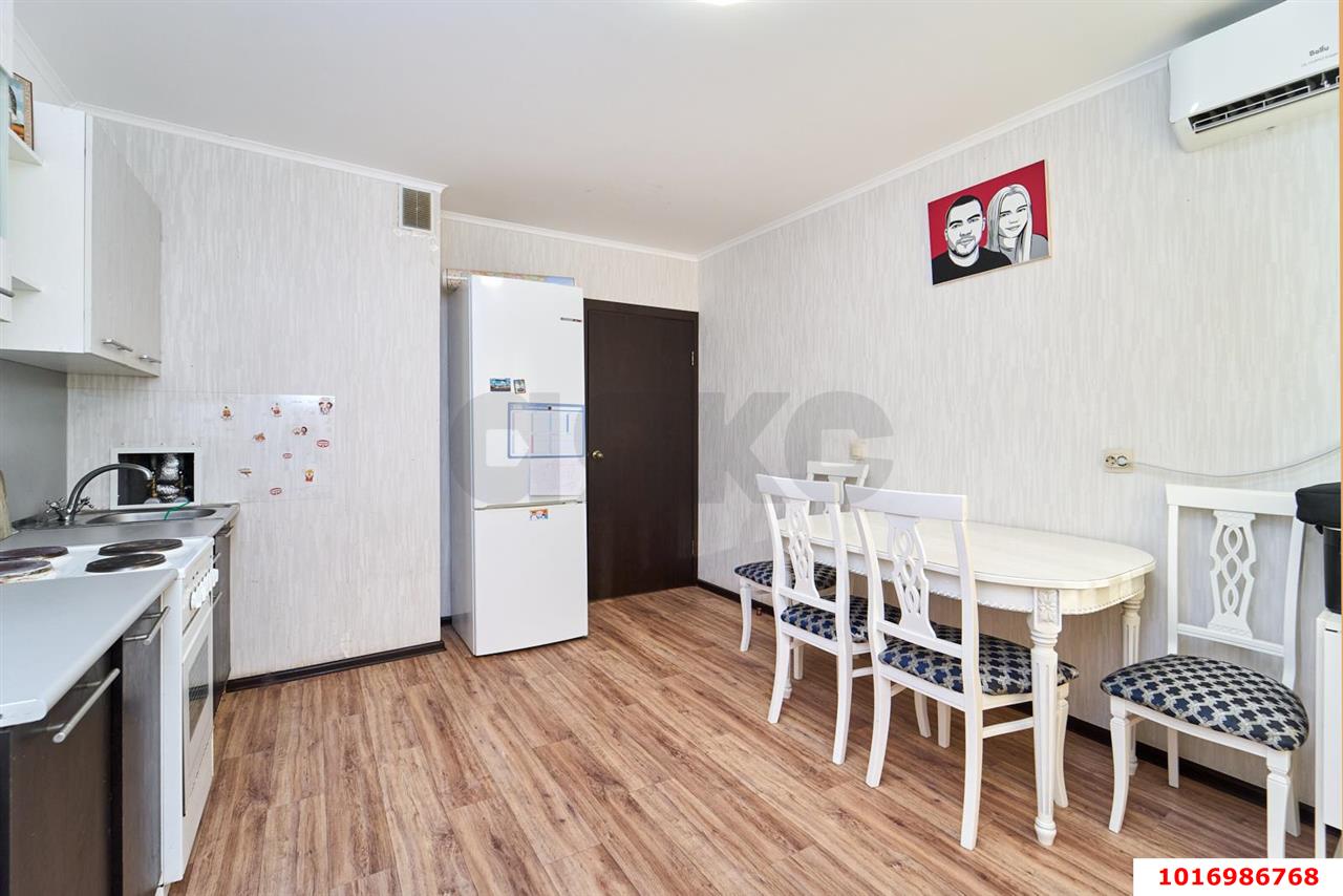 Фото №7: 2-комнатная квартира <span class="whitespace-nowrap">64 м²</span>, <span class="whitespace-nowrap">10/14 эт.</span> - Краснодар, Прикубанский внутригородской округ, мкр. Молодёжный, ул. Зеленоградская, 38