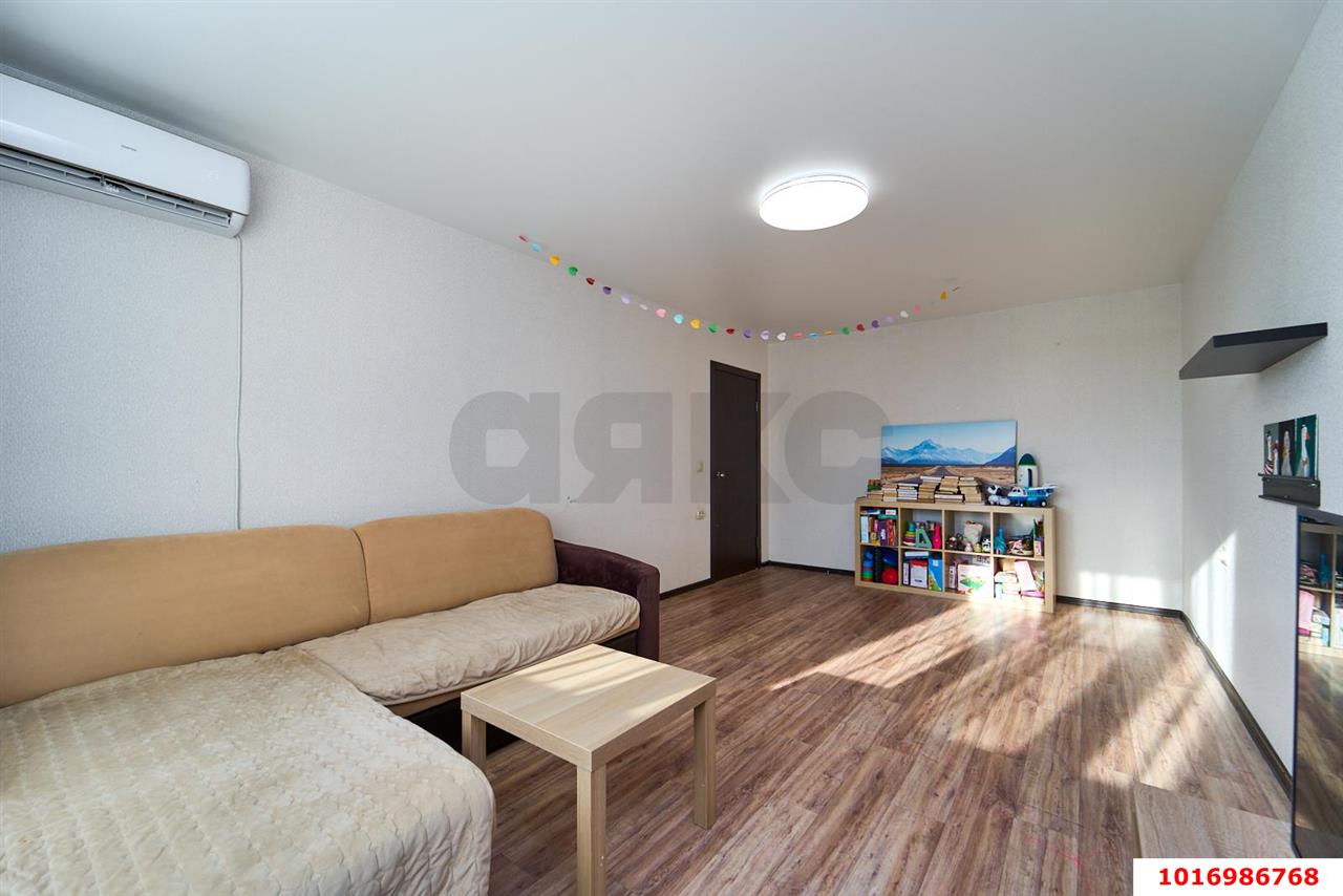 Фото №4: 2-комнатная квартира <span class="whitespace-nowrap">64 м²</span>, <span class="whitespace-nowrap">10/14 эт.</span> - Краснодар, Прикубанский внутригородской округ, мкр. Молодёжный, ул. Зеленоградская, 38