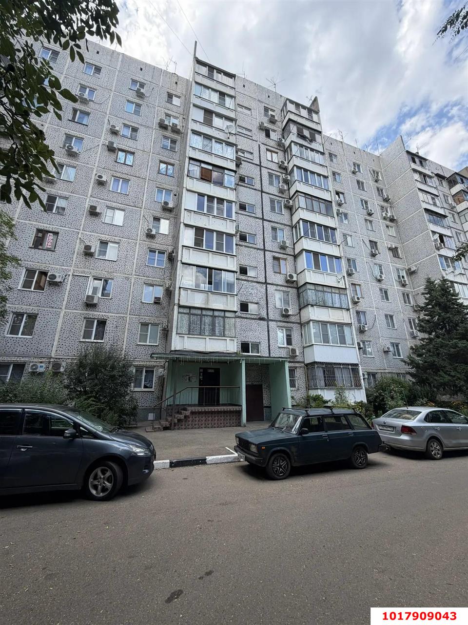 Фото №1: 3-комнатная квартира <span class="whitespace-nowrap">71 м²</span>, <span class="whitespace-nowrap">4/9 эт.</span> - Краснодар, Прикубанский внутригородской округ, мкр. Авиагородок, ул. имени Дзержинского, 153