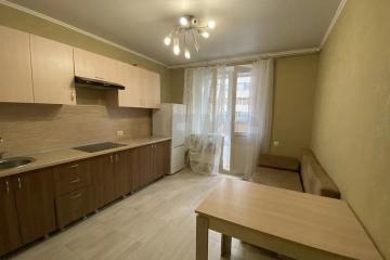 Фото №1: 1-комнатная квартира <span class="whitespace-nowrap">39 м²</span>, <span class="whitespace-nowrap">13/17 эт.</span> - Краснодар, мкр. ЖК Ставропольский, ул. Селезнёва, 4/13к1