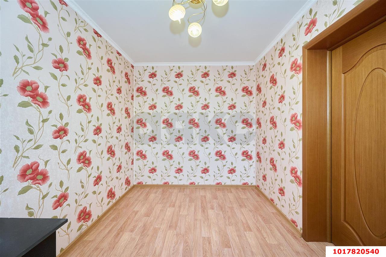 Фото №6: 3-комнатная квартира <span class="whitespace-nowrap">82 м²</span>, <span class="whitespace-nowrap">8/9 эт.</span> - Краснодар, Карасунский внутригородской округ, мкр. Комсомольский, ул. 30-й Иркутской Дивизии, 8
