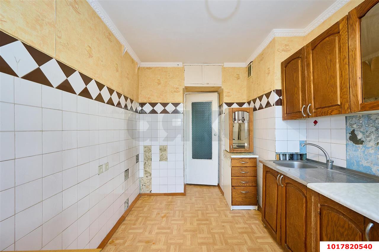 Фото №10: 3-комнатная квартира <span class="whitespace-nowrap">82 м²</span>, <span class="whitespace-nowrap">8/9 эт.</span> - Краснодар, Карасунский внутригородской округ, мкр. Комсомольский, ул. 30-й Иркутской Дивизии, 8