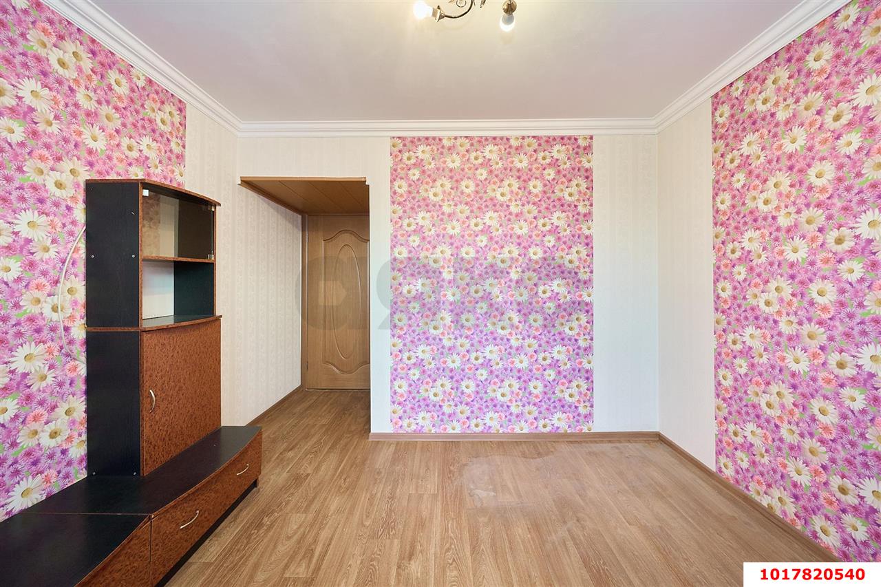 Фото №12: 3-комнатная квартира <span class="whitespace-nowrap">82 м²</span>, <span class="whitespace-nowrap">8/9 эт.</span> - Краснодар, Карасунский внутригородской округ, мкр. Комсомольский, ул. 30-й Иркутской Дивизии, 8