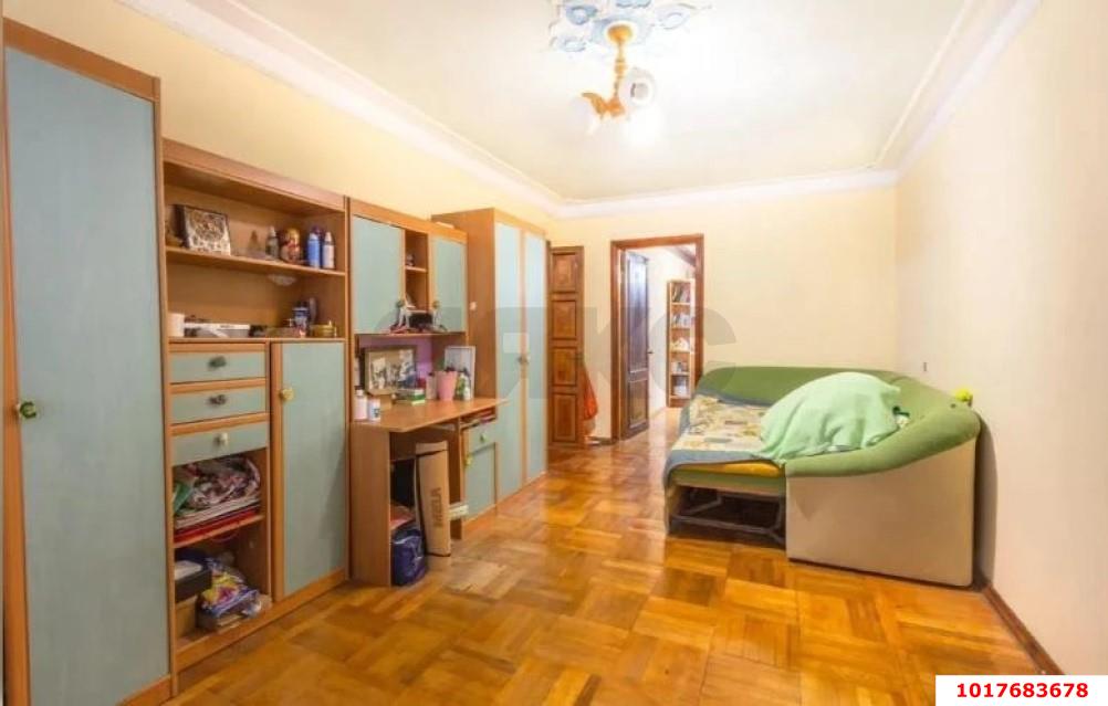 Фото №3: 3-комнатная квартира <span class="whitespace-nowrap">68 м²</span>, <span class="whitespace-nowrap">1/5 эт.</span> - Краснодар, Прикубанский внутригородской округ, мкр. Славянский, ул. Темрюкская, 69