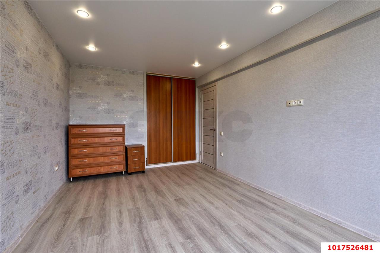 Фото №3: 1-комнатная квартира <span class="whitespace-nowrap">30 м²</span>, <span class="whitespace-nowrap">5/5 эт.</span> - Краснодар, мкр. Западный внутригородской округ, ул. 2-я Линия Нефтяников, 10