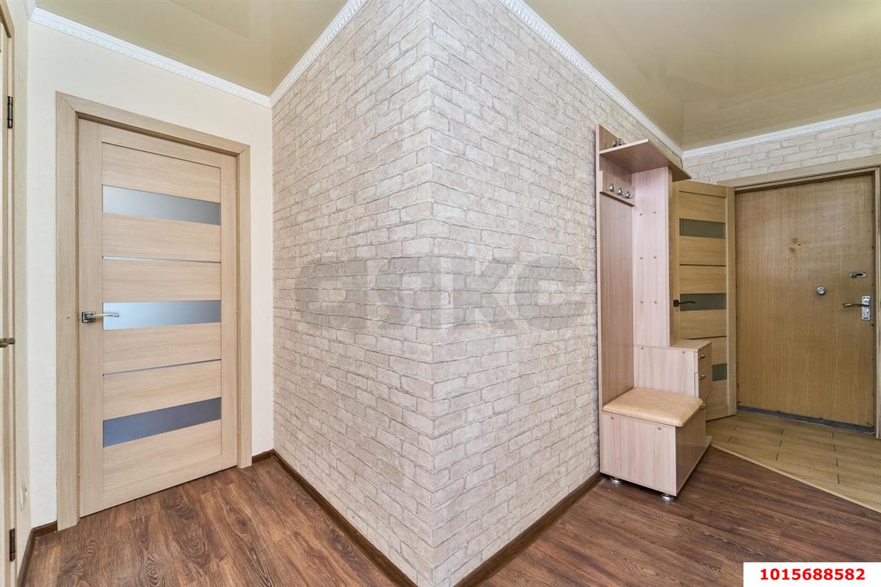 Фото №11: 2-комнатная квартира <span class="whitespace-nowrap">55 м²</span>, <span class="whitespace-nowrap">1/3 эт.</span> - Краснодар, Прикубанский внутригородской округ, Калинино, мкр. Завод Радиоизмерительных Приборов, ул. Российская, 448/4