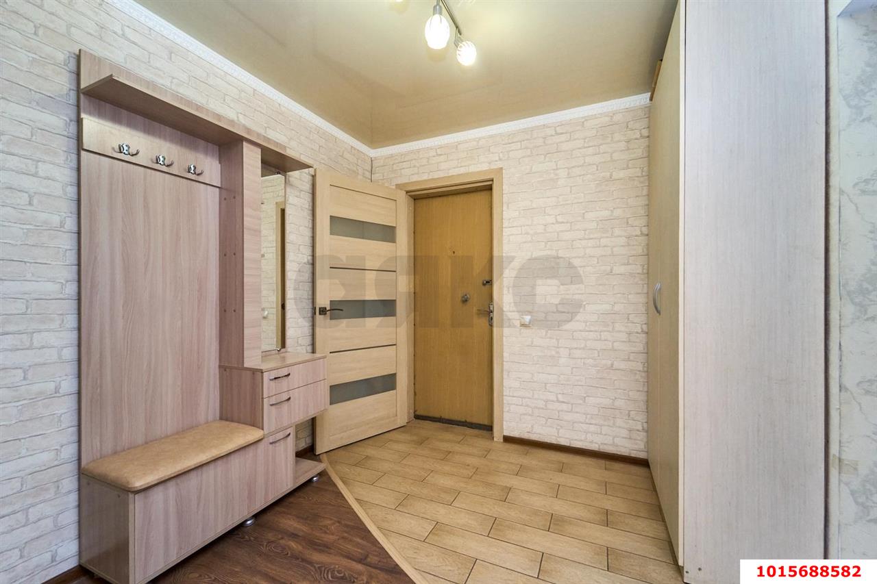 Фото №13: 2-комнатная квартира <span class="whitespace-nowrap">55 м²</span>, <span class="whitespace-nowrap">1/3 эт.</span> - Краснодар, Прикубанский внутригородской округ, Калинино, мкр. Завод Радиоизмерительных Приборов, ул. Российская, 448/4