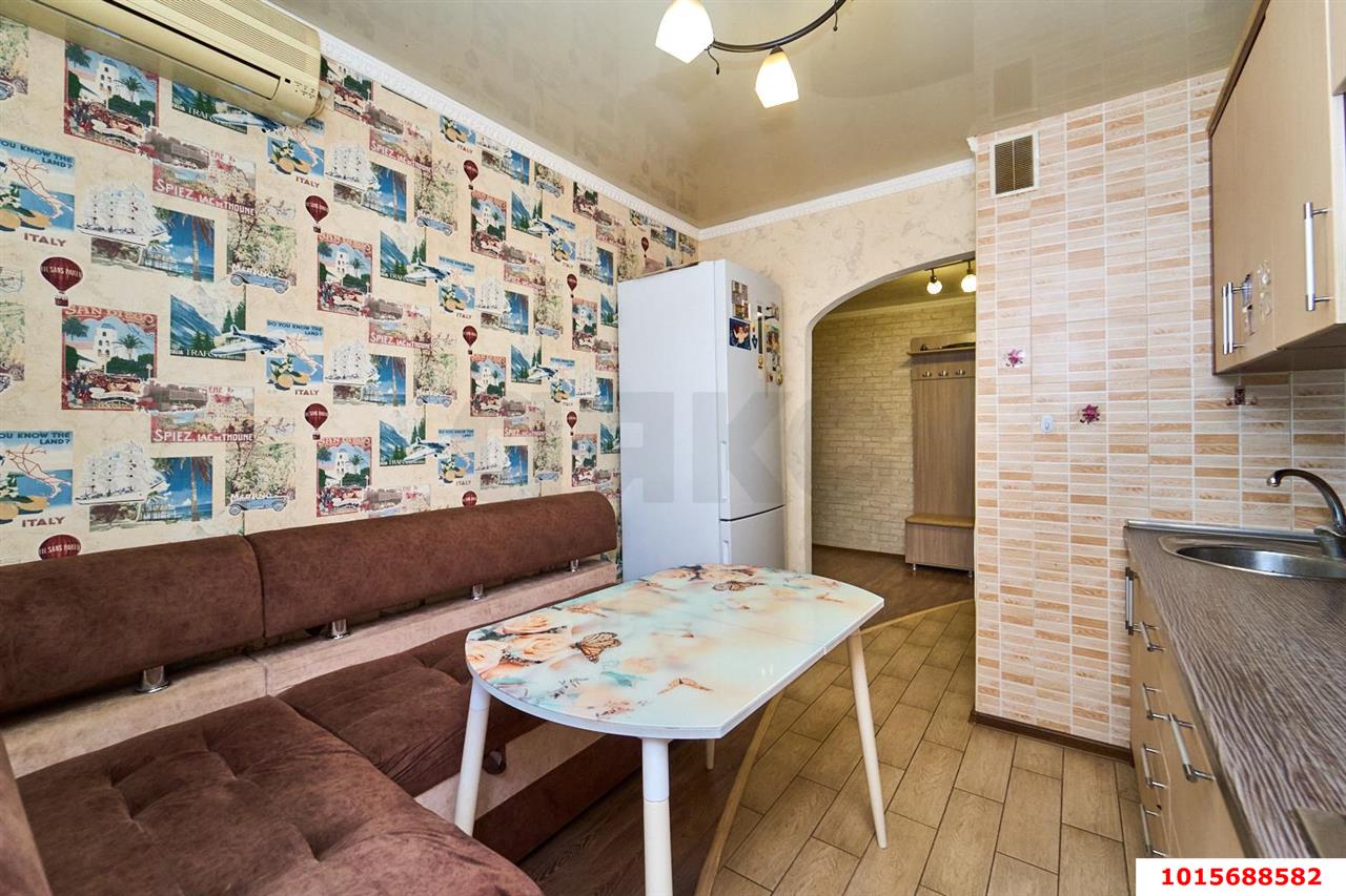 Фото №3: 2-комнатная квартира <span class="whitespace-nowrap">55 м²</span>, <span class="whitespace-nowrap">1/3 эт.</span> - Краснодар, Прикубанский внутригородской округ, Калинино, мкр. Завод Радиоизмерительных Приборов, ул. Российская, 448/4