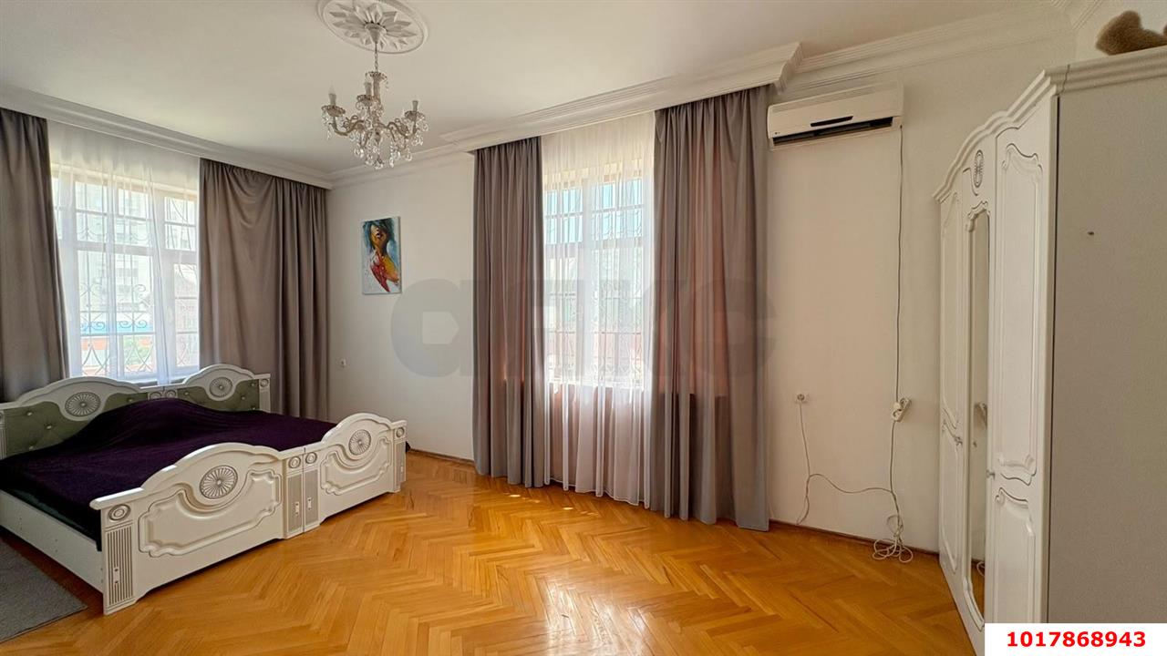 Фото №5: Дом <span class="whitespace-nowrap">358 м²</span> <span class="whitespace-nowrap">+ 6 сот.</span>, <span class="whitespace-nowrap">3 эт.</span> - Краснодар, Западный внутригородской округ, мкр. Фестивальный, ул. Аэродромная, 30
