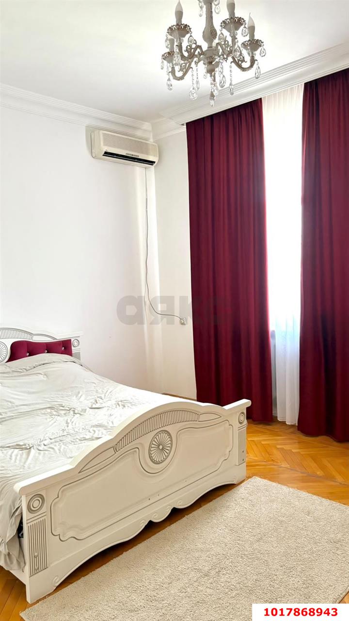 Фото №6: Дом <span class="whitespace-nowrap">358 м²</span> <span class="whitespace-nowrap">+ 6 сот.</span>, <span class="whitespace-nowrap">3 эт.</span> - Краснодар, Западный внутригородской округ, мкр. Фестивальный, ул. Аэродромная, 30