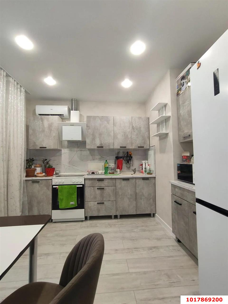 Фото №3: 1-комнатная квартира <span class="whitespace-nowrap">34 м²</span>, <span class="whitespace-nowrap">7/10 эт.</span> - Краснодар, Прикубанский внутригородской округ, Славянский, мкр. Светлоград, ул. Красных Партизан, 1/4к16