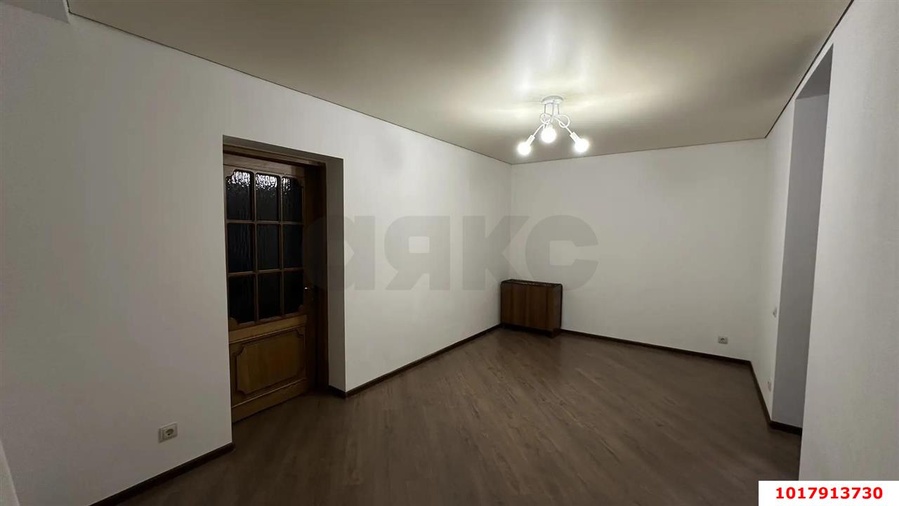 Фото №7: 4-комнатная квартира <span class="whitespace-nowrap">92 м²</span>, <span class="whitespace-nowrap">1/5 эт.</span> - Яблоновский, ул. Железнодорожная, 5