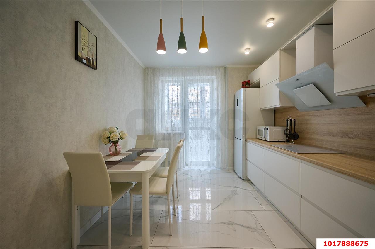 Фото №2: 2-комнатная квартира <span class="whitespace-nowrap">74 м²</span>, <span class="whitespace-nowrap">15/22 эт.</span> - Краснодар, Прикубанский внутригородской округ, Россинского, мкр. жилой комплекс Дружный, ул. Адмирала Серебрякова, 3к1