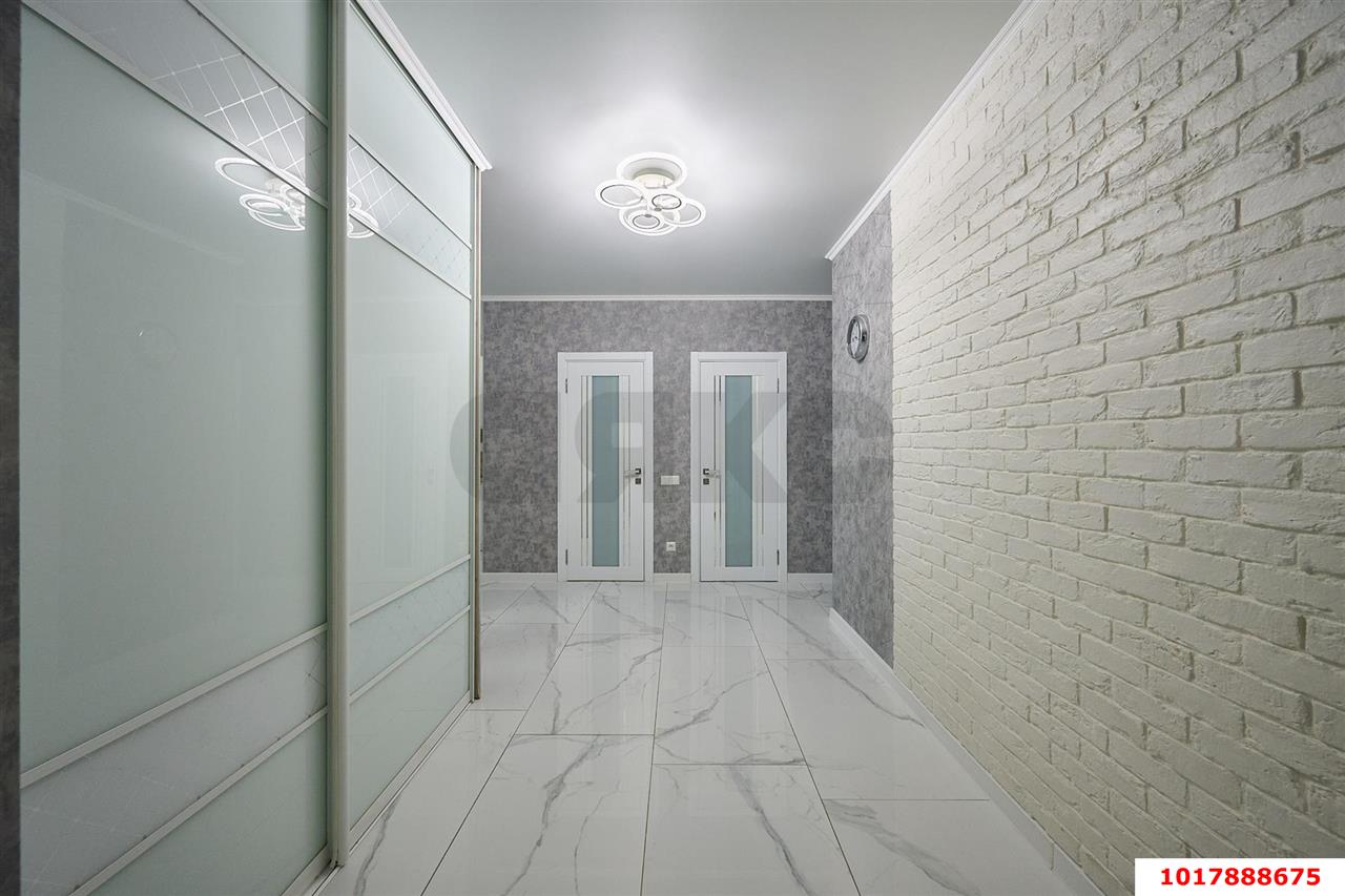 Фото №23: 2-комнатная квартира <span class="whitespace-nowrap">74 м²</span>, <span class="whitespace-nowrap">15/22 эт.</span> - Краснодар, Прикубанский внутригородской округ, Россинского, мкр. жилой комплекс Дружный, ул. Адмирала Серебрякова, 3к1