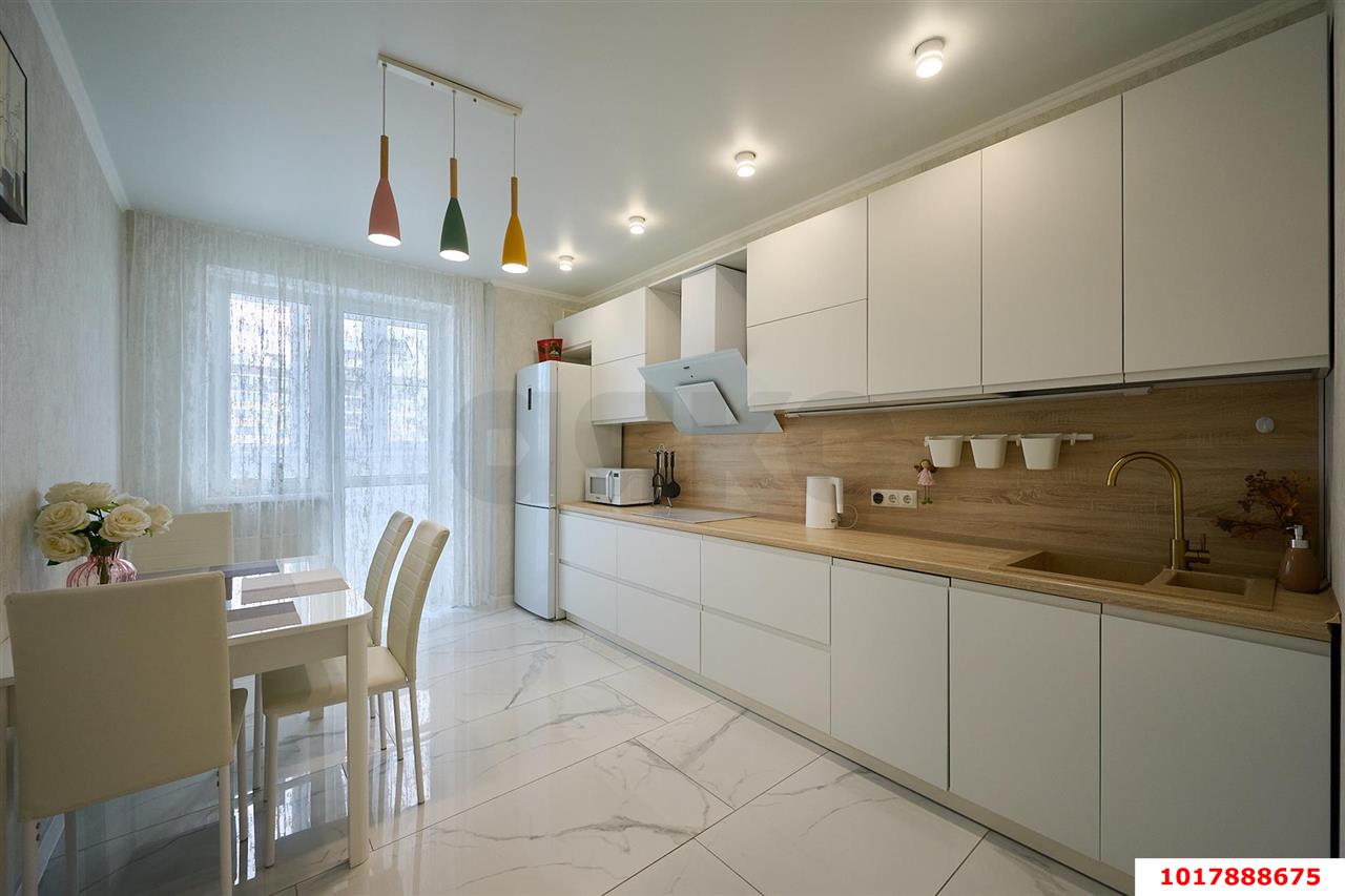 Фото №3: 2-комнатная квартира <span class="whitespace-nowrap">74 м²</span>, <span class="whitespace-nowrap">15/22 эт.</span> - Краснодар, Прикубанский внутригородской округ, Россинского, мкр. жилой комплекс Дружный, ул. Адмирала Серебрякова, 3к1