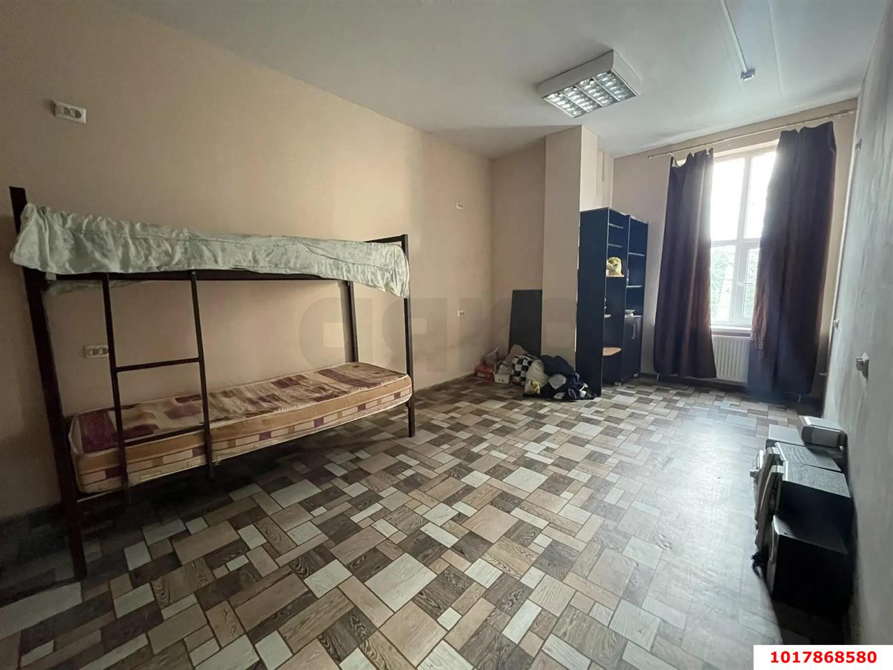 Фото №10: Дом <span class="whitespace-nowrap">279 м²</span> <span class="whitespace-nowrap">+ 1.5 сот.</span>, <span class="whitespace-nowrap">3 эт.</span> - Краснодар, мкр. Западный внутригородской округ, ул. Гаражная, 98