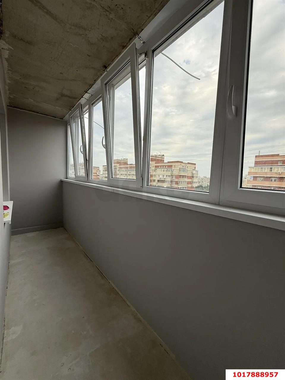 Фото №2: 1-комнатная квартира <span class="whitespace-nowrap">43 м²</span>, <span class="whitespace-nowrap">17/19 эт.</span> - Краснодар, Карасунский внутригородской округ, Гидростроителей, мкр. жилой комплекс Премьера, ул. Автолюбителей, 1/7к3