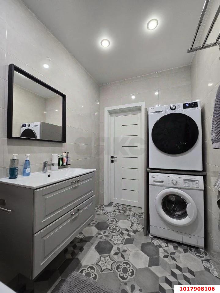 Фото №10: 3-комнатная квартира <span class="whitespace-nowrap">93 м²</span>, <span class="whitespace-nowrap">4/25 эт.</span> - Краснодар, Карасунский внутригородской округ, ж/м Пашковский, ул. Леонида Лаврова, 4