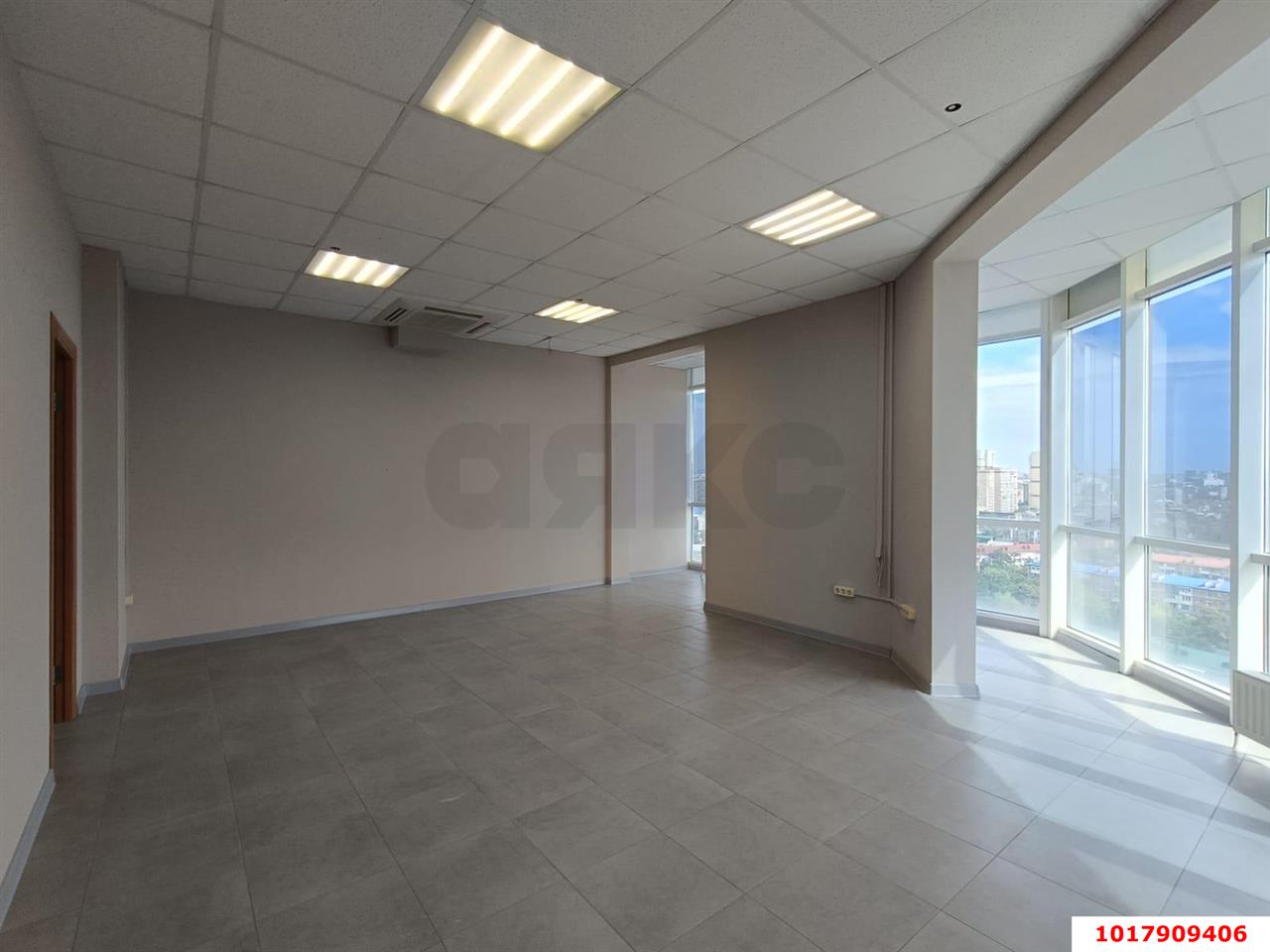 Фото №8: Офисное помещение <span class="whitespace-nowrap">113 м²</span>, <span class="whitespace-nowrap">16/24 эт.</span> - Краснодар, Западный внутригородской округ, мкр. Фестивальный, ул. Монтажников, 1/4