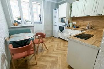 Фото №1: 2-комнатная квартира <span class="whitespace-nowrap">52 м²</span>, <span class="whitespace-nowrap">6/17 эт.</span> - Краснодар, мкр. ЖК Времена Года 3, ул. Цезаря Куникова, 24к1