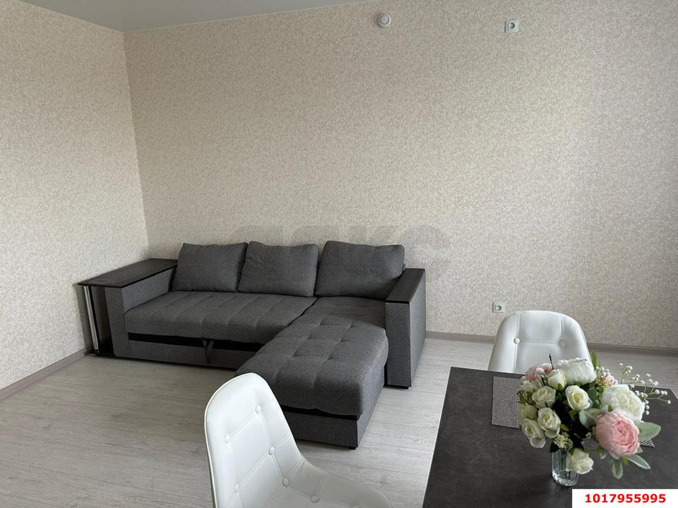 Фото №4: 3-комнатная квартира <span class="whitespace-nowrap">89 м²</span>, <span class="whitespace-nowrap">14/17 эт.</span> - Краснодар, Прикубанский внутригородской округ, Восточный, мкр. жилой комплекс Квартал № 6, ул. имени Героя Советского Союза Якова Кобзаря, 1