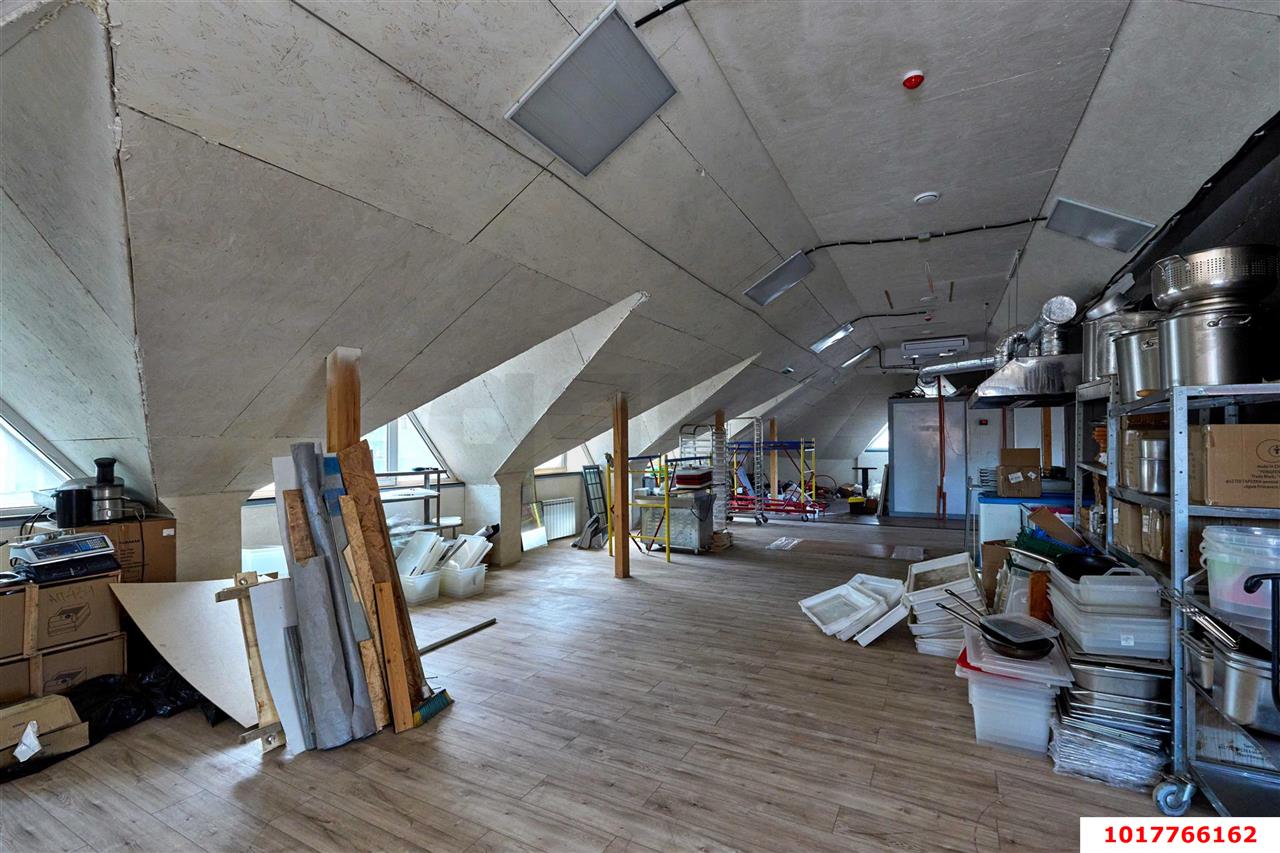 Фото №26: Отдельное здание <span class="whitespace-nowrap">405 м²</span>, <span class="whitespace-nowrap">1/2 эт.</span> - Краснодар, Западный внутригородской округ, мкр. Центральный, ул. Карасунская, 69