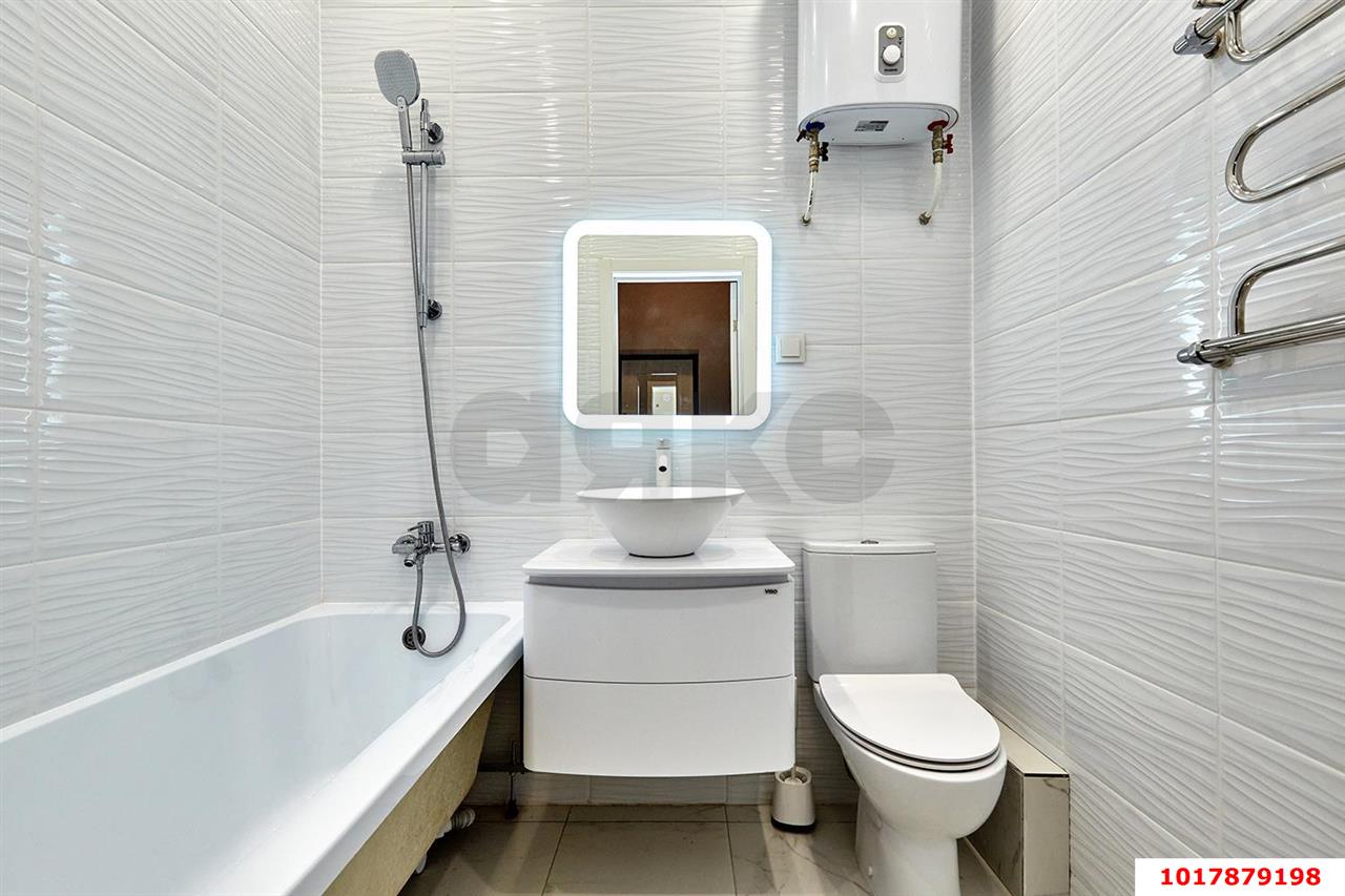 Фото №7: 1-комнатная квартира <span class="whitespace-nowrap">43 м²</span>, <span class="whitespace-nowrap">2/3 эт.</span> - Краснодар, Прикубанский внутригородской округ, мкр. Табачная Фабрика, пр-д Новосельский, 15