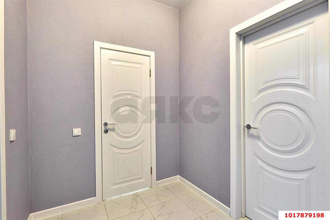 Фото №9: 1-комнатная квартира <span class="whitespace-nowrap">43 м²</span>, <span class="whitespace-nowrap">2/3 эт.</span> - Краснодар, Прикубанский внутригородской округ, мкр. Табачная Фабрика, пр-д Новосельский, 15