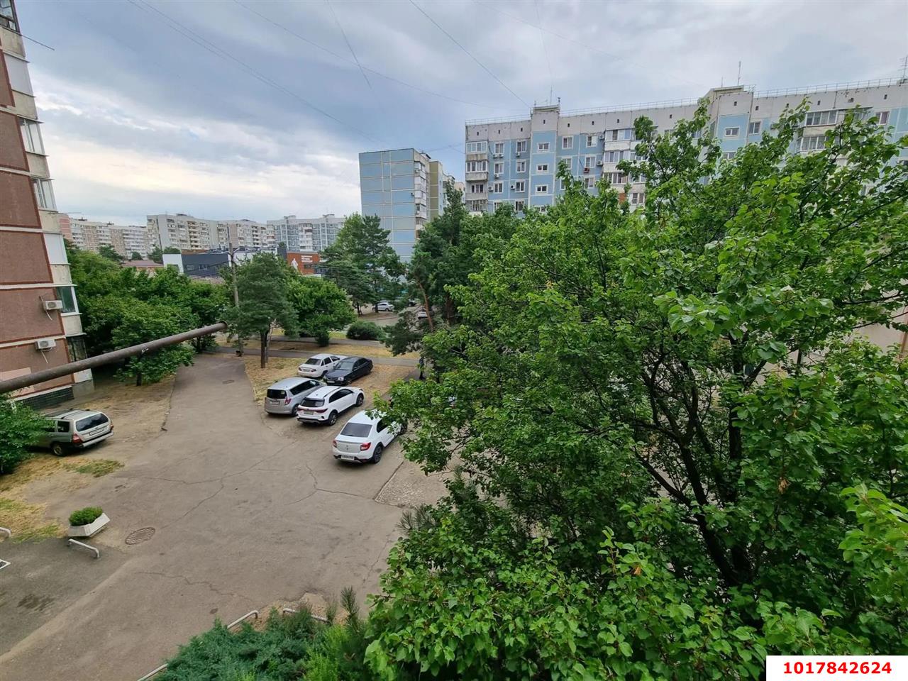 Фото №12: 1-комнатная квартира <span class="whitespace-nowrap">35 м²</span>, <span class="whitespace-nowrap">3/12 эт.</span> - Краснодар, Западный внутригородской округ, мкр. Юбилейный, ул. 70-летия Октября, 12/1