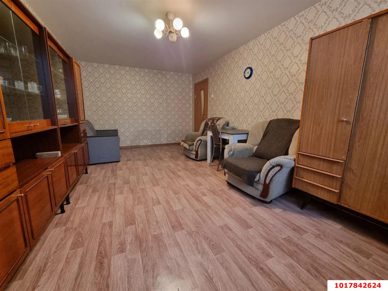 Фото №3: 1-комнатная квартира <span class="whitespace-nowrap">35 м²</span>, <span class="whitespace-nowrap">3/12 эт.</span> - Краснодар, Западный внутригородской округ, мкр. Юбилейный, ул. 70-летия Октября, 12/1
