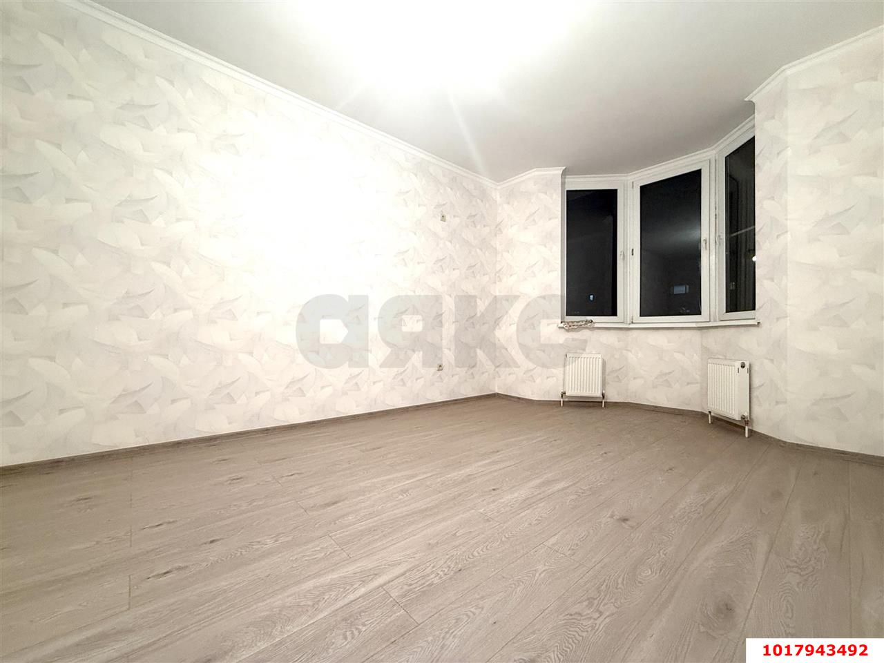 Фото №1: 1-комнатная квартира <span class="whitespace-nowrap">50 м²</span>, <span class="whitespace-nowrap">13/16 эт.</span> - Краснодар, Прикубанский внутригородской округ, Фестивальный, ЖК Екатеринодар, мкр. Солнечный, ул. Архитектора Петина, 14