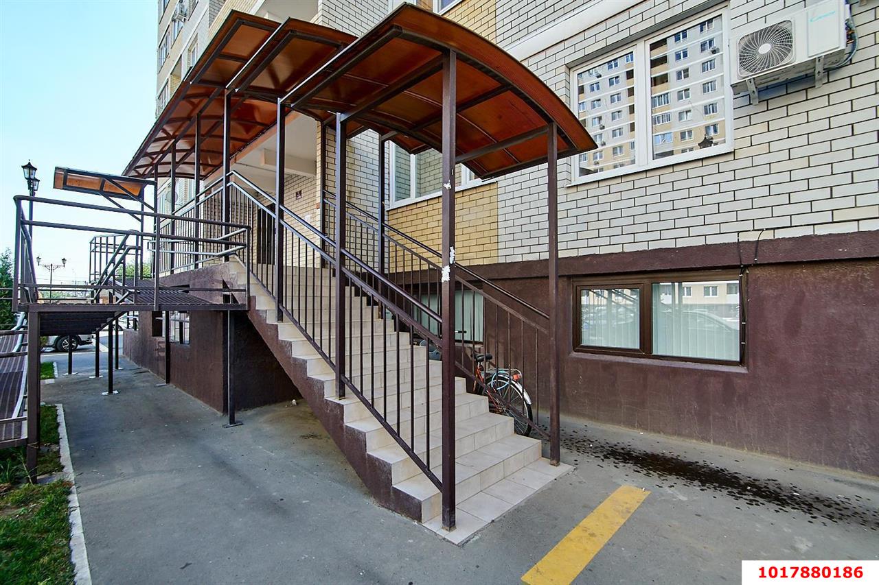 Фото №6: 2-комнатная квартира <span class="whitespace-nowrap">64 м²</span>, <span class="whitespace-nowrap">22/24 эт.</span> - Краснодар, Прикубанский внутригородской округ, ЖК Славянка, мкр. Славянский, ул. Заполярная, 39к8