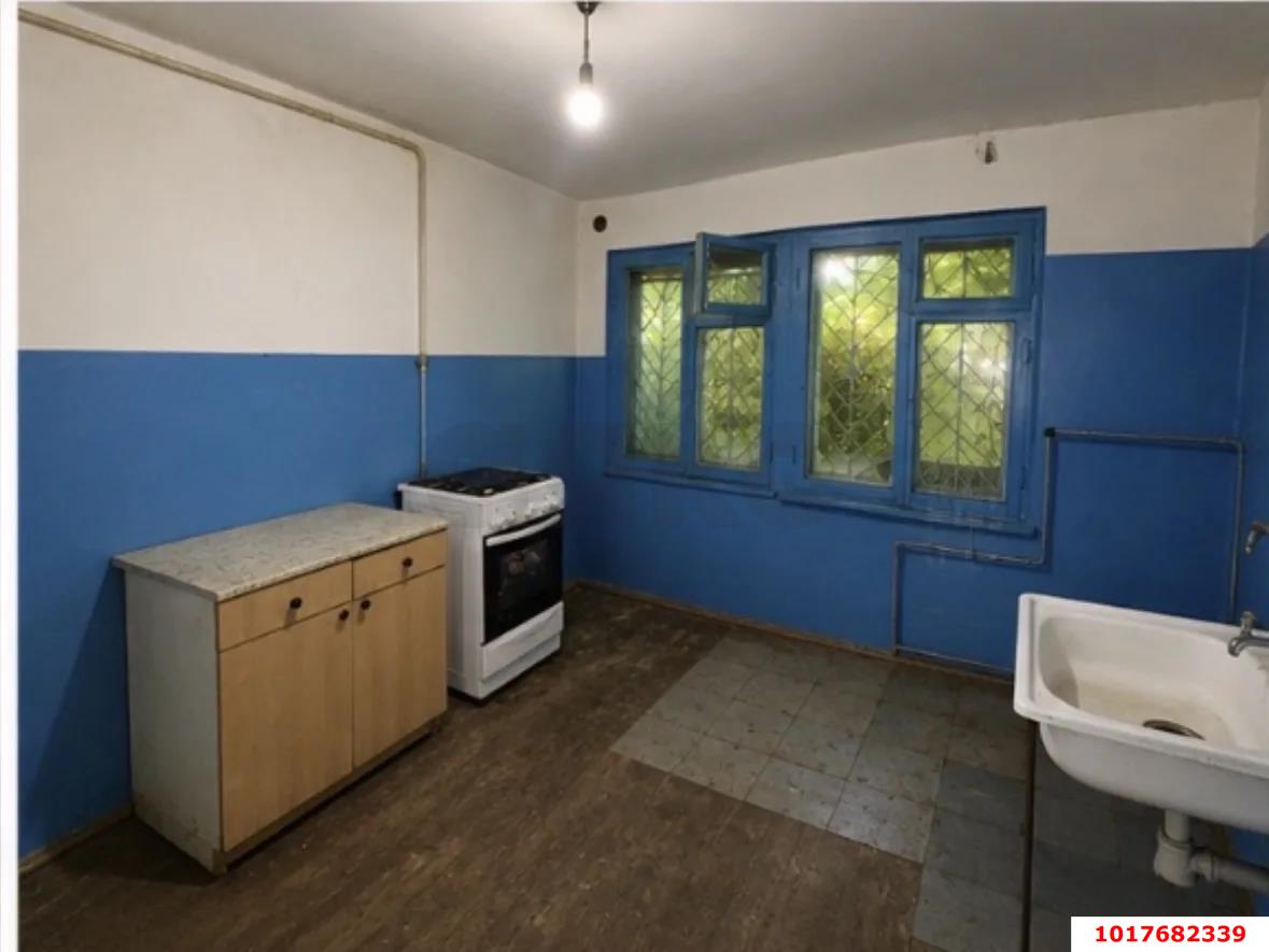 Фото №4: 2-комнатная квартира <span class="whitespace-nowrap">50 м²</span>, <span class="whitespace-nowrap">1/1 эт.</span> - Краснодар, Западный внутригородской округ, Горогороды, мкр. Центральный, пр-д Индустриальный, 44