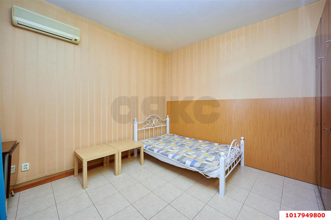 Фото №5: Дом <span class="whitespace-nowrap">440 м²</span> <span class="whitespace-nowrap">+ 6.3 сот.</span>, <span class="whitespace-nowrap">3 эт.</span> - Краснодар, Центральный внутригородской округ, мкр. Дубинка, ул. Кавказская, 49