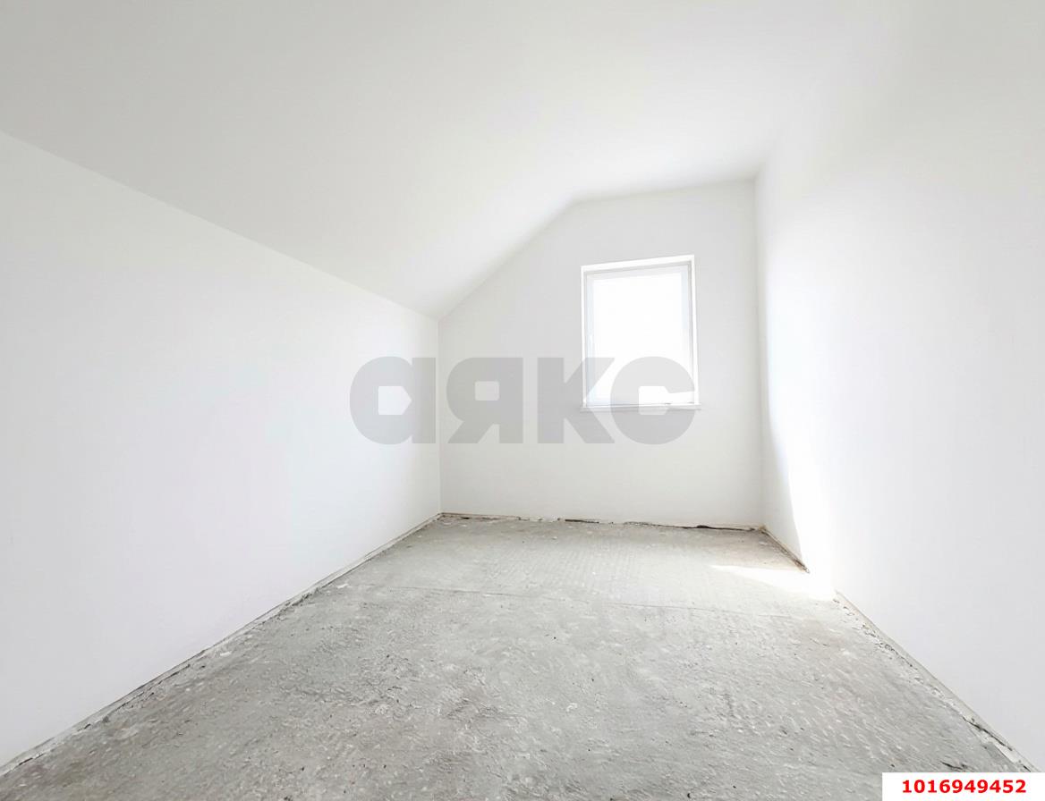 Фото №6: Дом <span class="whitespace-nowrap">110 м²</span> <span class="whitespace-nowrap">+ 4 сот.</span>, <span class="whitespace-nowrap">2 эт.</span> - Индустриальный, мкр. Прикубанский внутригородской округ, ул. Лазурная, 32