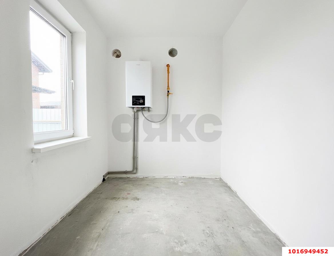 Фото №8: Дом <span class="whitespace-nowrap">110 м²</span> <span class="whitespace-nowrap">+ 4 сот.</span>, <span class="whitespace-nowrap">2 эт.</span> - Индустриальный, мкр. Прикубанский внутригородской округ, ул. Лазурная, 32